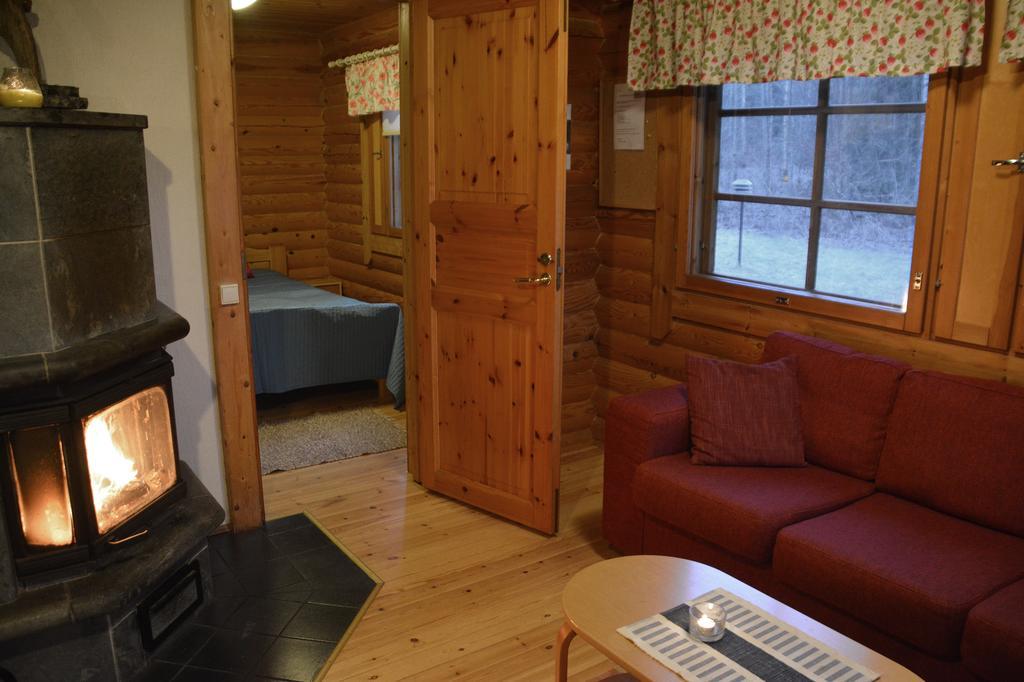 Lomapesae Cottages Pertunmaa 部屋 写真
