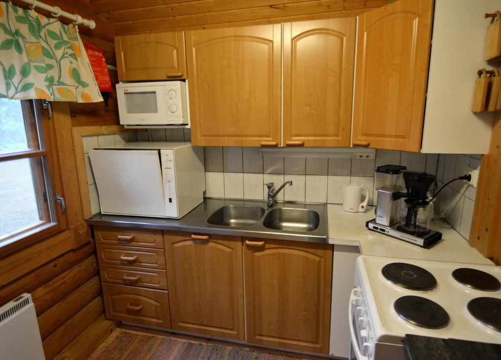 Lomapesae Cottages Pertunmaa 部屋 写真