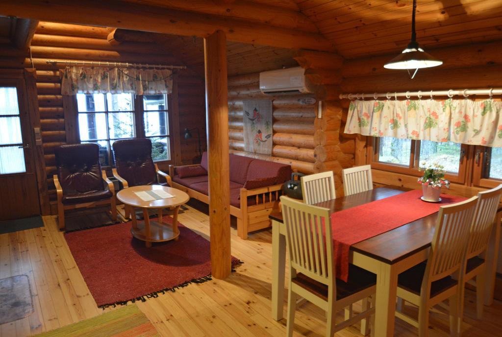 Lomapesae Cottages Pertunmaa 部屋 写真